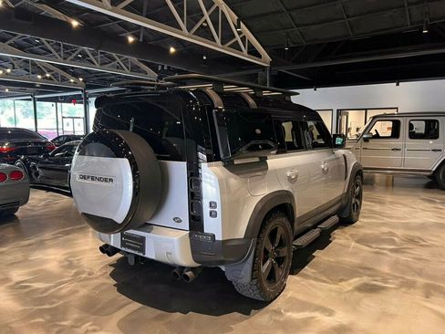 Used 2020 Land Rover Defender 110 First Edition AWD/4WD image 5