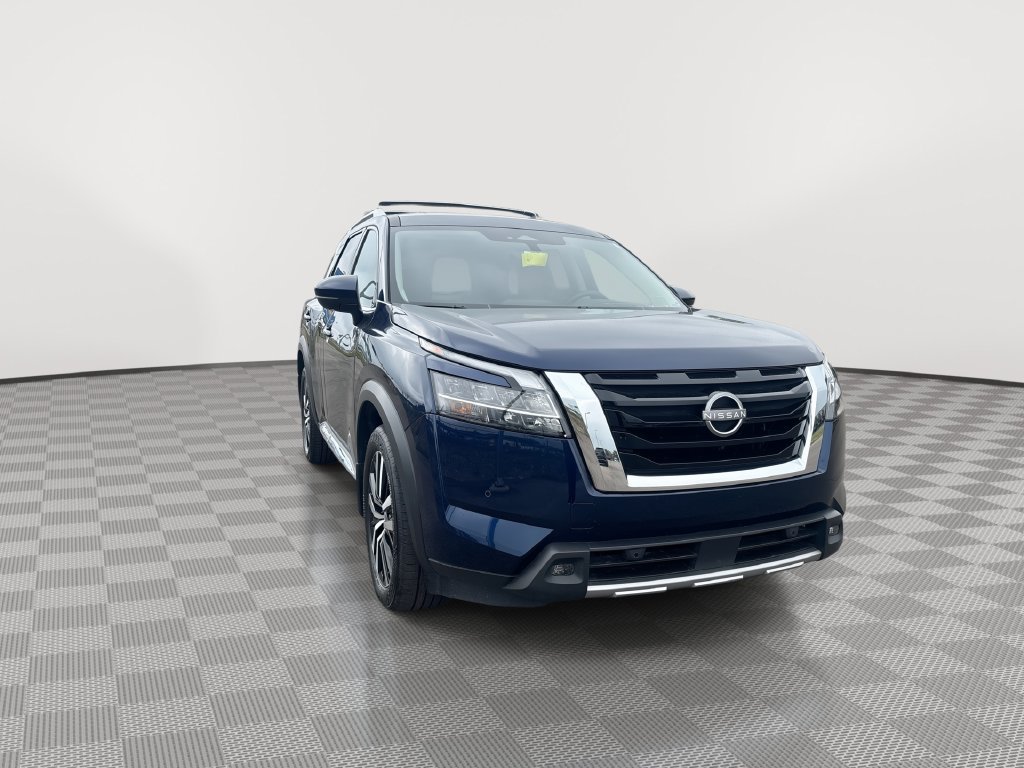 Certified 2024 Nissan Pathfinder Platinum AWD/4WD image 4