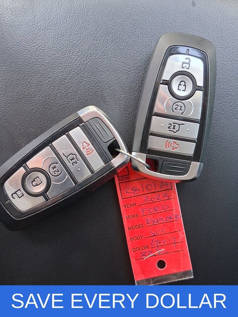 Used 2023 Ford Explorer XLT w/ Equipment Group 202A RWD image 18