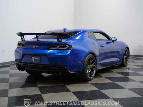 Used 2018 Chevrolet Camaro ZL1 RWD image 12