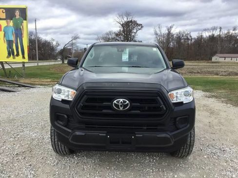 Used 2022 Toyota Tacoma SR RWD image 8