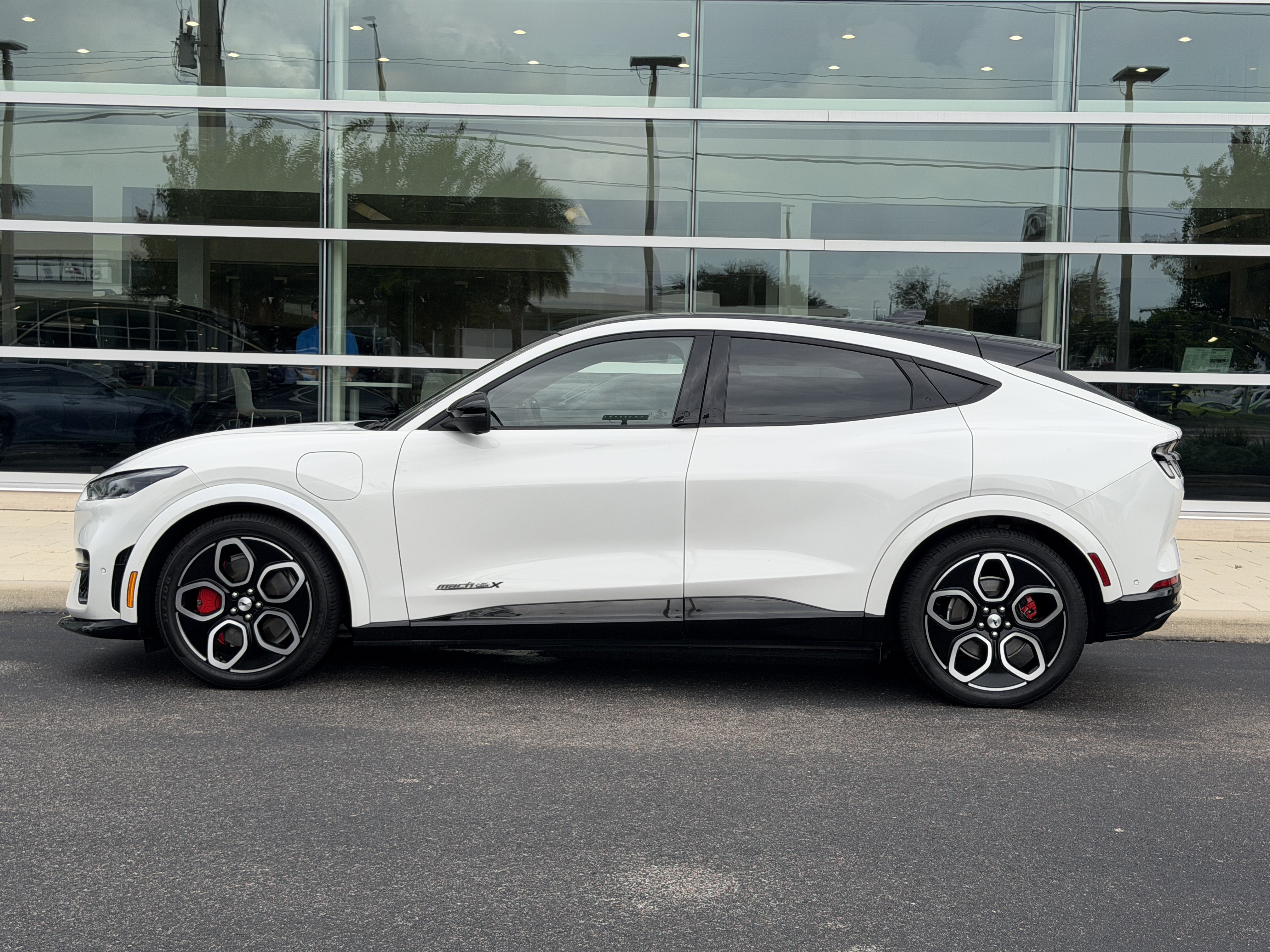 Used 2021 Ford Mustang Mach-E GT AWD/4WD image 4