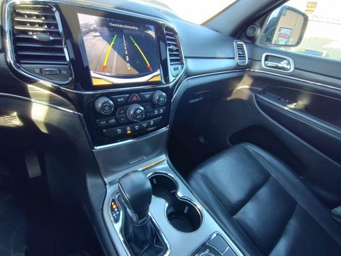 Used 2020 Jeep Grand Cherokee Limited image 22