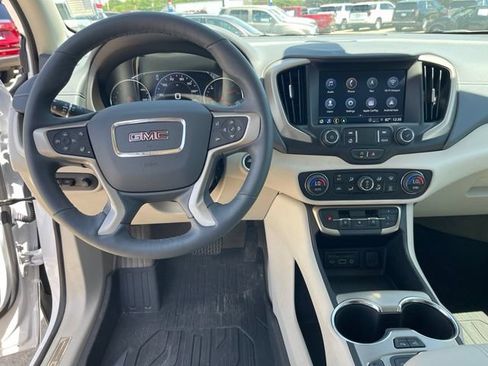 Used 2024 GMC Terrain Denali w/ Denali Premium Package AWD/4WD image 14