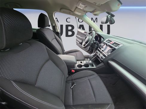 Used 2019 Subaru Outback 2.5i image 17