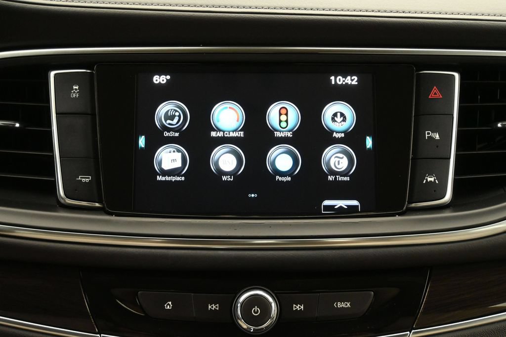 Used 2018 Buick Enclave Premium w/ Experience Buick Package FWD image 11