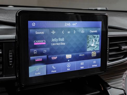 Used 2021 Ford Explorer Limited w/ Equipment Group 301A image 31