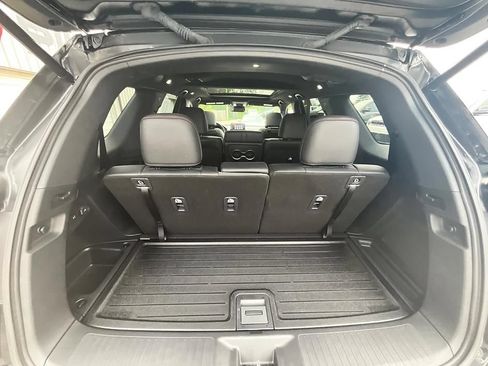 Used 2025 Honda Pilot Black Edition image 8