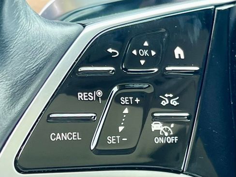 Certified 2025 Mercedes-Benz GLE 450 4MATIC image 31