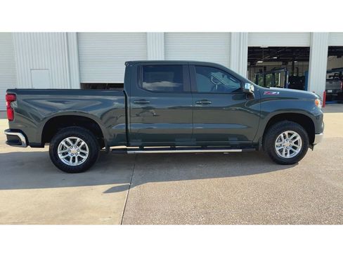 New 2026 Chevrolet Silverado 1500 LT w/ Z71 Off-Road Package AWD/4WD image 9