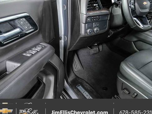 Used 2025 Chevrolet Tahoe LT image 7