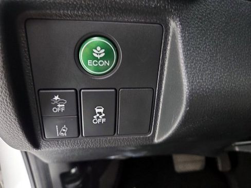 Used 2019 Honda HR-V Touring image 7