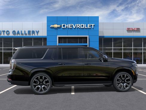 New 2026 Chevrolet Suburban RST w/ RST Capability Package image 6