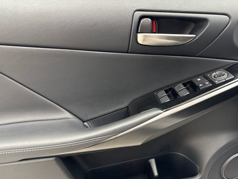 Used 2023 Lexus IS 300 w/ Comfort Package RWD image 35