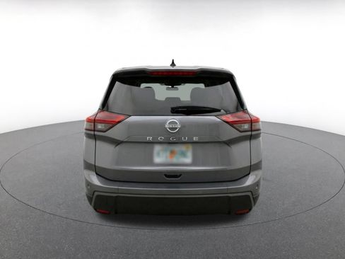 Used 2025 Nissan Rogue SV FWD image 8