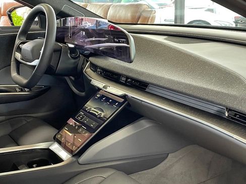 Used 2025 Lucid Air Touring AWD/4WD image 25
