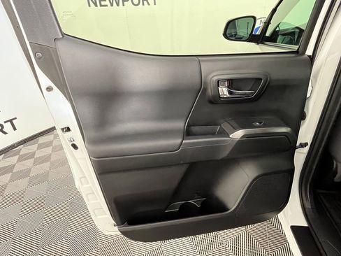 Used 2019 Toyota Tacoma TRD Off-Road image 25