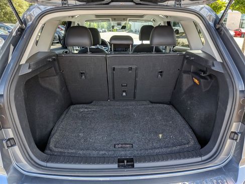 Used 2022 Volkswagen Taos SEL image 33