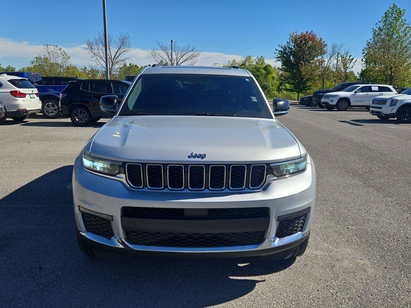 Used 2021 Jeep Grand Cherokee L Limited AWD/4WD image 2