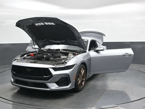 Used 2025 Ford Mustang GT Premium RWD image 50