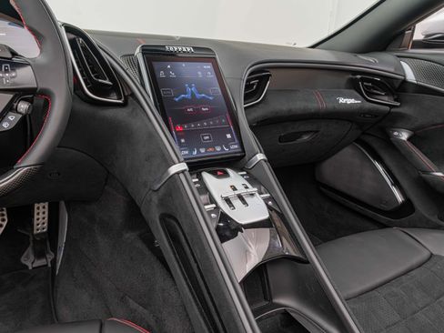 Certified 2025 Ferrari Roma Base image 6