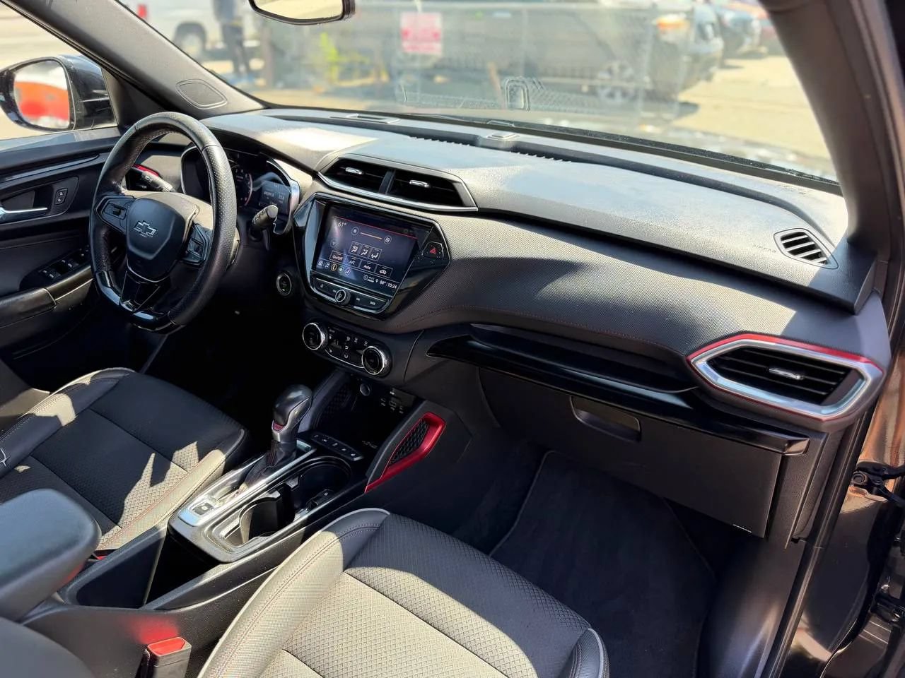 Used 2021 Chevrolet TrailBlazer RS w/ Sun and Liftgate Package FWD image 44