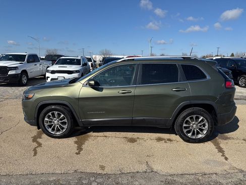 Used 2019 Jeep Cherokee Latitude Plus image 9