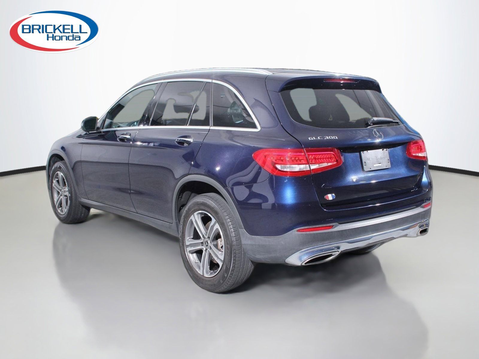 Used 2019 Mercedes-Benz GLC 300 image 4