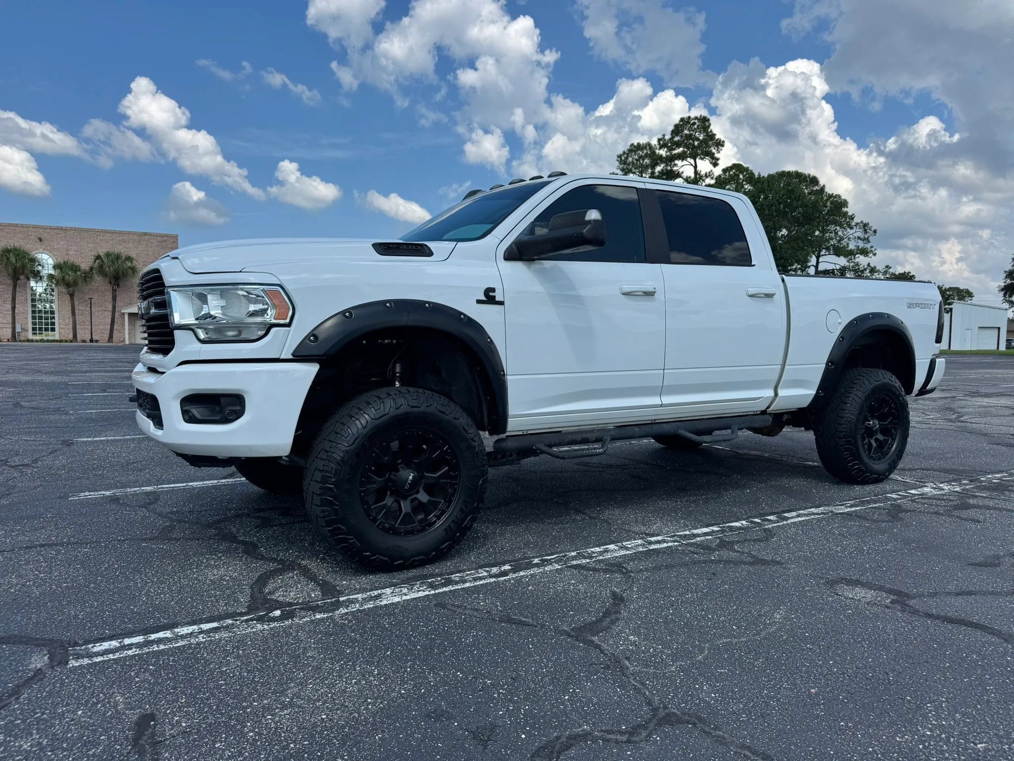 Used 2020 RAM 2500 Big Horn w/ Level 1 Equipment Group AWD/4WD image 2