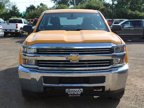 Used 2015 Chevrolet Silverado 2500 W/T AWD/4WD image 2