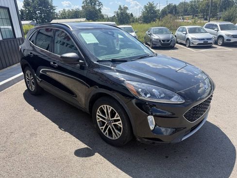 Used 2022 Ford Escape SEL w/ Technology Package AWD/4WD image 9
