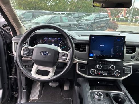 Used 2024 Ford Expedition XLT AWD/4WD image 23