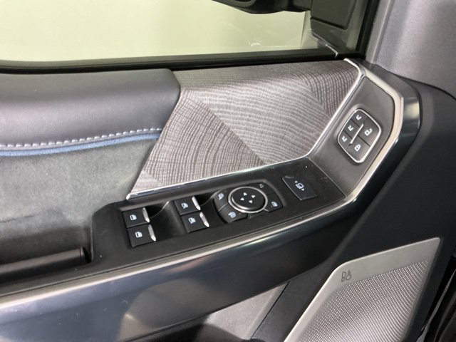 Used 2025 Ford F350 Platinum w/ Tremor Off-Road Package AWD/4WD image 17