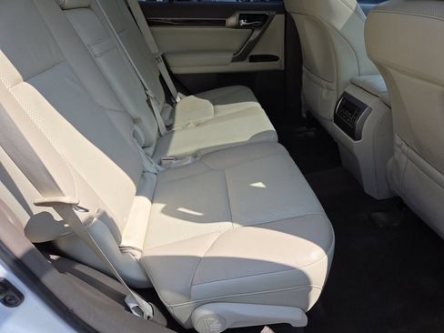 Used 2015 Lexus GX 460 w/ Premium Package AWD/4WD image 26