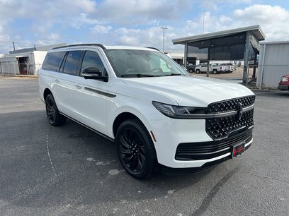 New 2025 Lincoln Navigator L Reserve w/ Jet Appearance Package