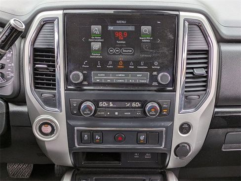 Used 2021 Nissan Titan SV w/ SV Convenience Package image 18