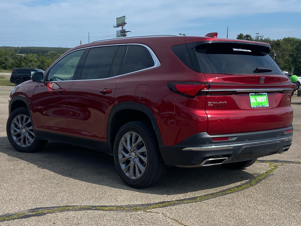 Used 2025 Buick Enclave Preferred AWD/4WD image 7