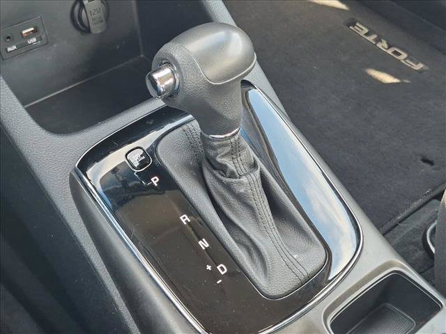 Used 2017 Kia Forte LX FWD image 12