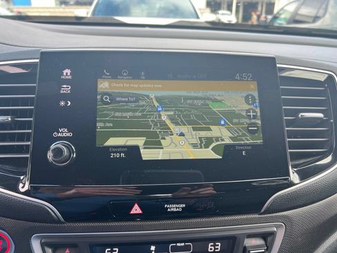 Used 2023 Honda Passport TrailSport image 9