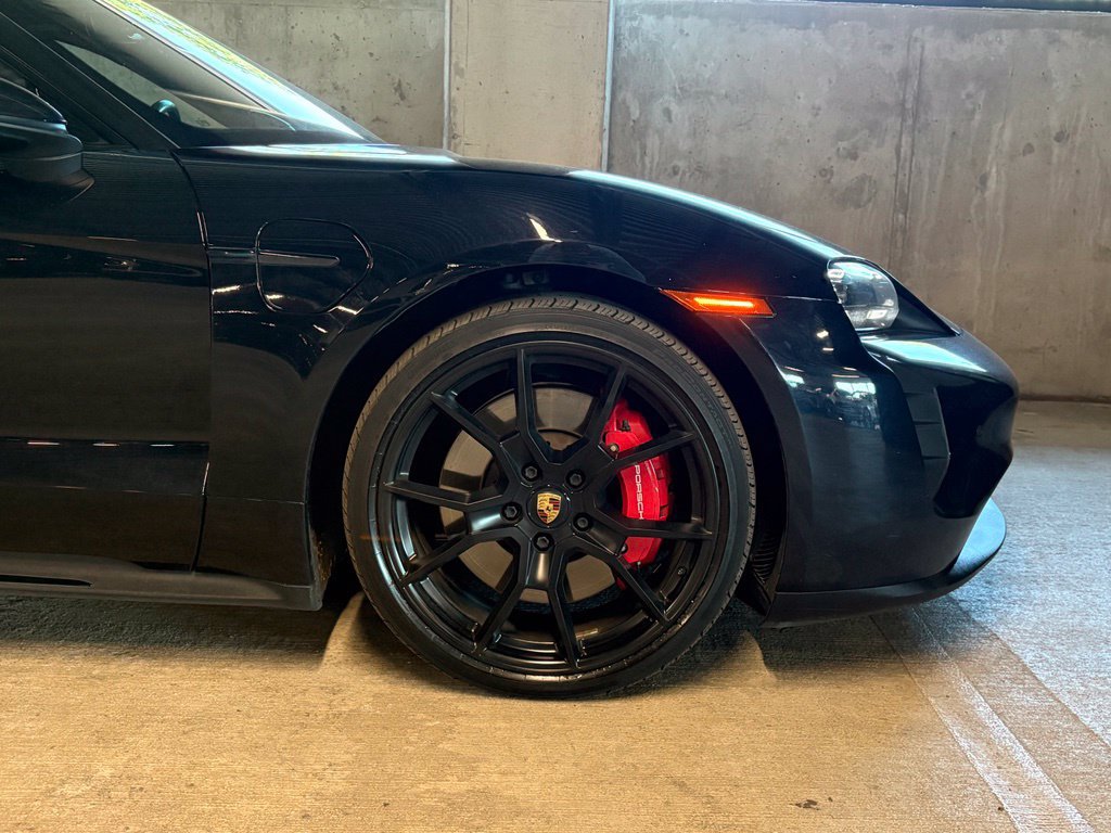 Used 2022 Porsche Taycan GTS AWD/4WD image 10