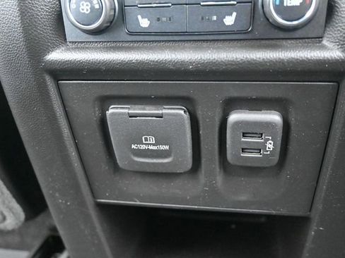 Used 2019 Chevrolet Traverse Premier AWD/4WD image 19