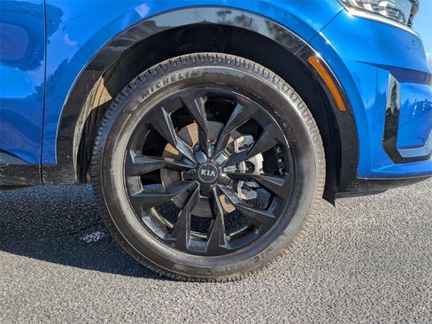 Used 2021 Kia Sorento SX image 11