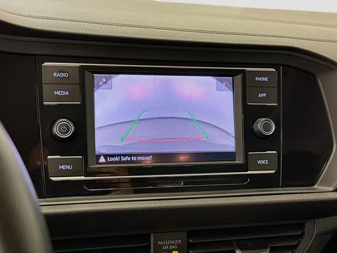 Used 2024 Volkswagen Jetta SE image 22