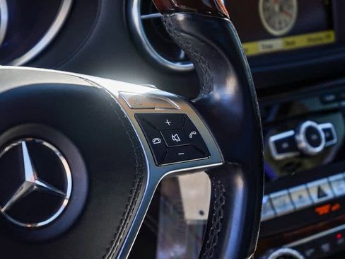 Used 2013 Mercedes-Benz SL 550 image 17