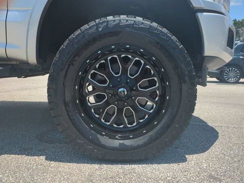 Used 2018 Ford F150 XLT w/ Equipment Group 302A Luxury AWD/4WD image 11