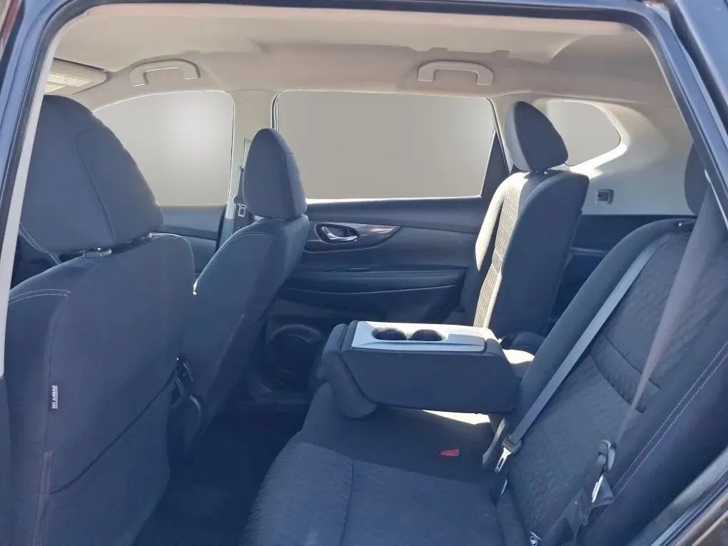 Used 2017 Nissan Rogue S AWD/4WD image 27