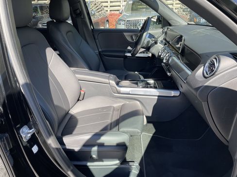 Certified 2025 Mercedes-Benz GLB 250 image 49