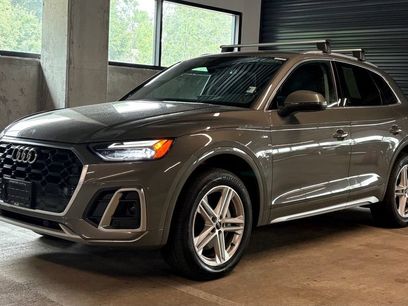 Used 2024 Audi Q5 e Premium w/ Convenience Package