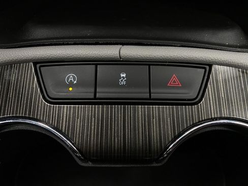 Used 2023 GMC Acadia SLT w/ Preferred Package image 26