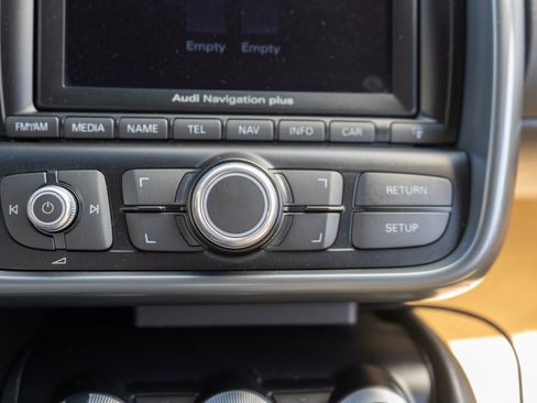 Used 2010 Audi R8 V10 AWD/4WD image 23